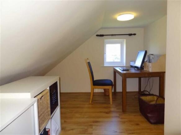 BEDROOM4/STUDY