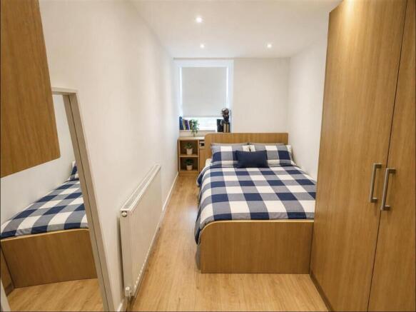 4 bed Block of Apartments to rent Image 10