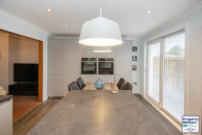 Dining kitchen