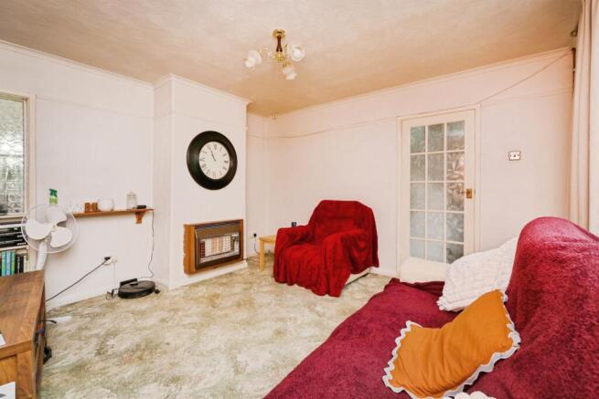 3 bed Semi-Detached for sale Image 6