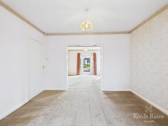 3 bed Detached for sale Image 6