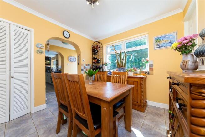 51 Ampthill Road (14 of 42).jpg