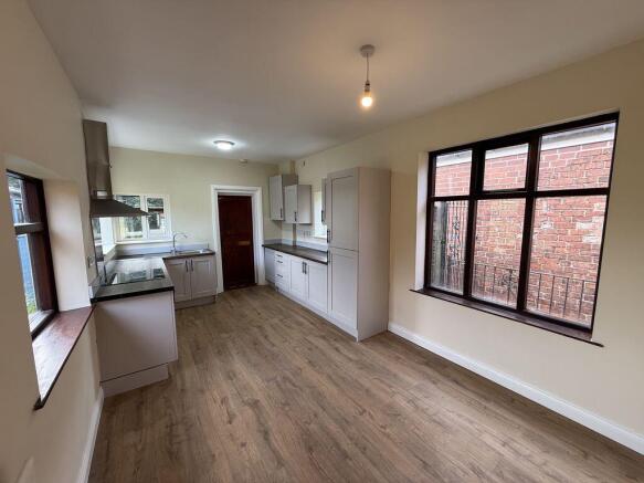 2 bed Bungalow to rent Image 6