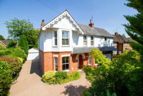 129, Reading Road South, Fleet GU52 7TD