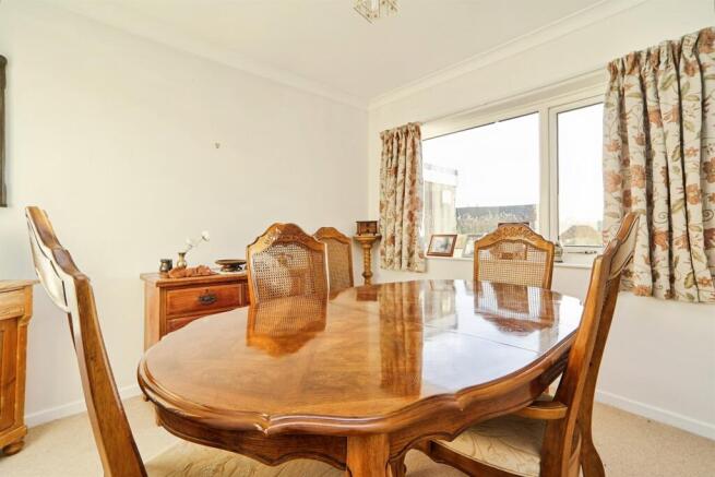 2 bed Detached Bungalow for sale Image 7