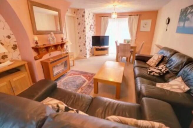 3 bed Terraced for sale Image 5