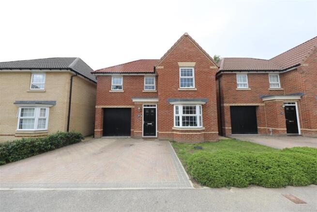 4-bed detached on Broad Avenue, Hessle, £350,000