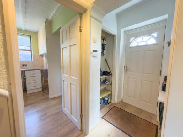 4 bed Semi-Detached for sale Image 6