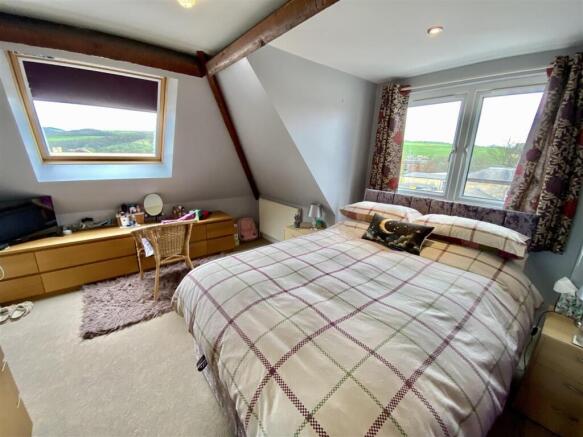 2 bed House for sale Image 9