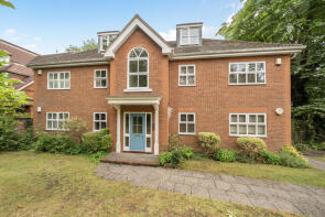 Flat 2, 80, Green Lane, Northwood HA6 1AJ