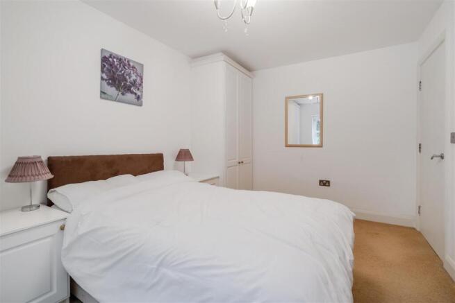 Bedroom2-3.jpg