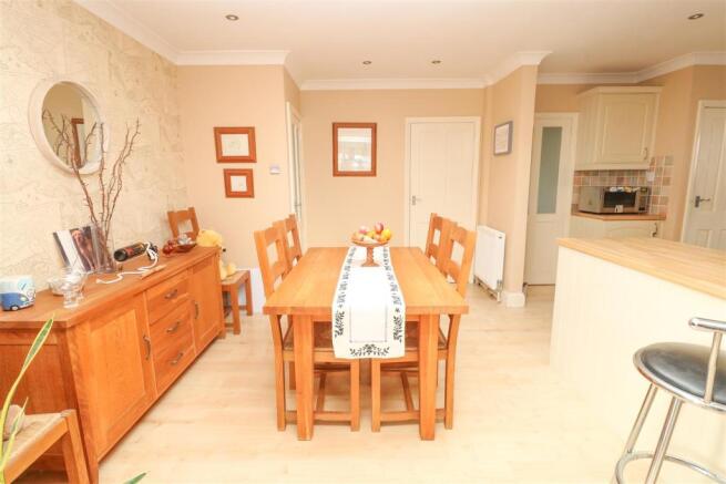 Dining Room 2.jpg