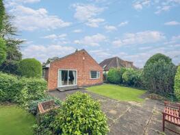 5, Penarth Avenue, Upton, Pontefract WF9 1DH