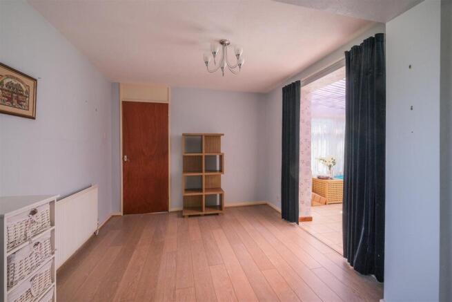 3 bed Semi-Detached Bungalow for sale Image 4