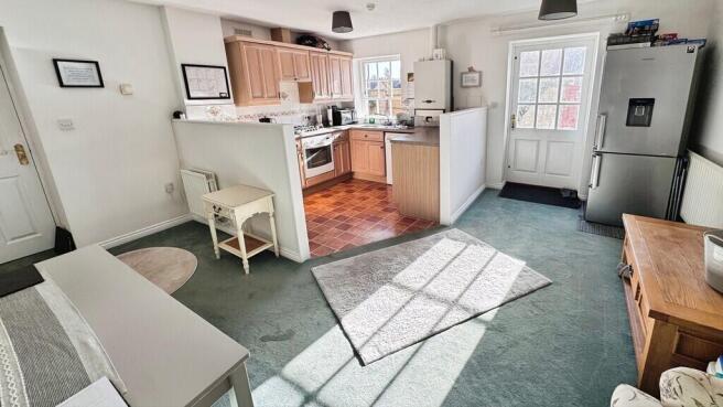 Kitchen/family ro...