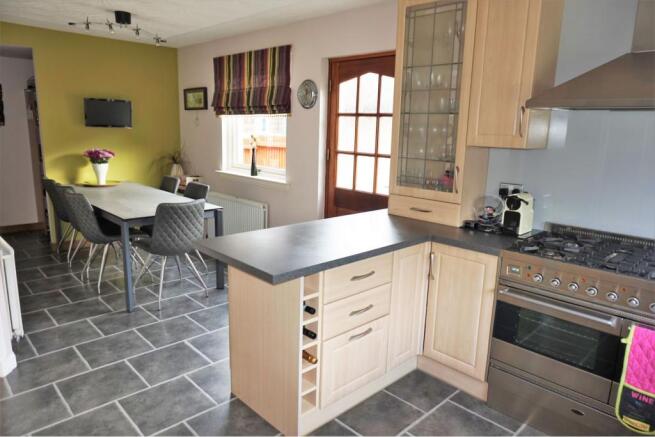 Kitchen/Breakfast