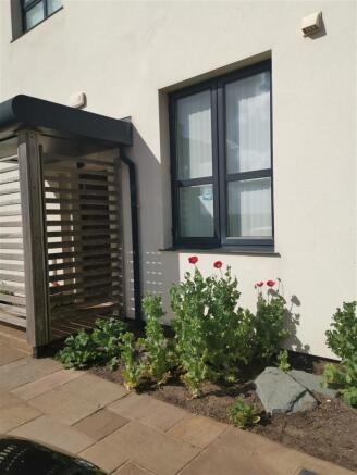 PRIVATE ENTRANCE
