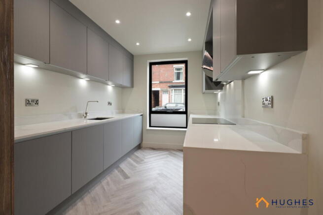 4 bed Town House for sale Image 4