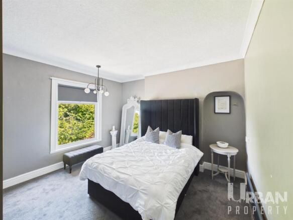 4 bed Semi-Detached for sale Image 9