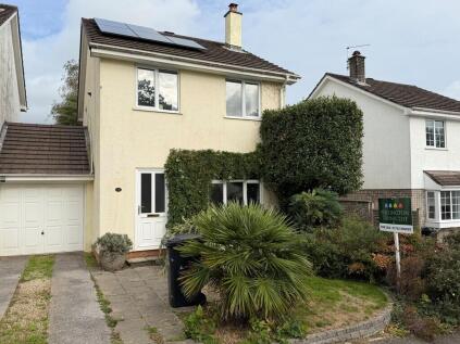 Ash Grove, Ivybridge