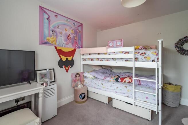3 bed Semi-Detached for sale Image 12