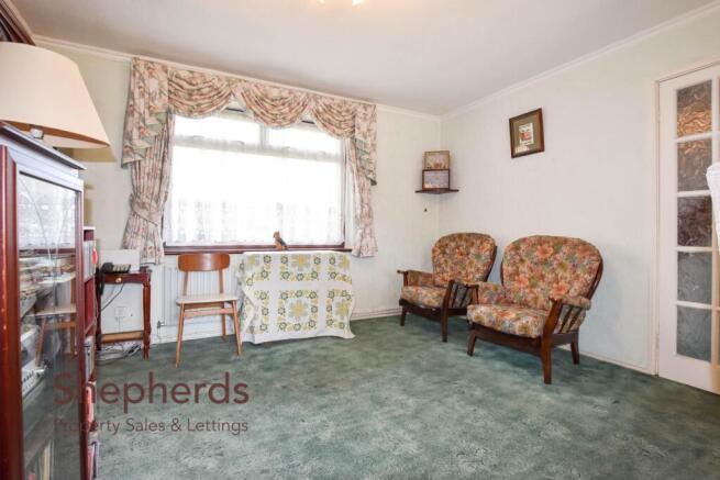 Montgomery Drive, Waltham Cross photo 4