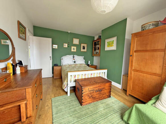 3 bed Semi-Detached for sale Image 9