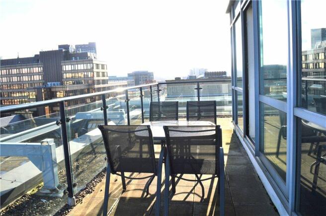 2 bed Apartment for sale Image 12