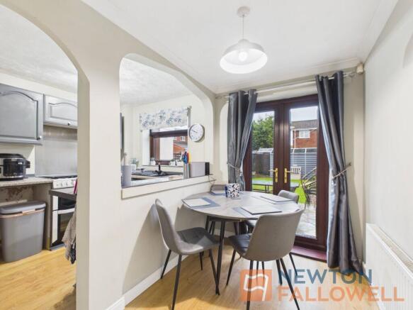 Grazewood Close, Willenhall, WV12 photo 3