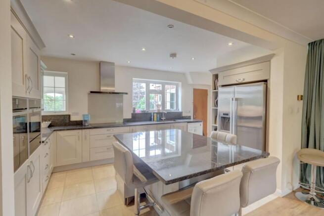 Cadmore End, High Wycombe, Buckinghamshire, HP14 photo 4