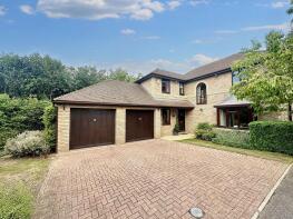 4, Oakmont Close, Northampton NN4 0BP