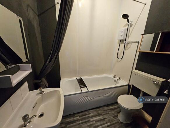 1 bed Flat to rent Image 11