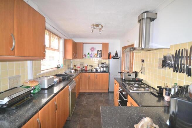 Kitchen.JPG