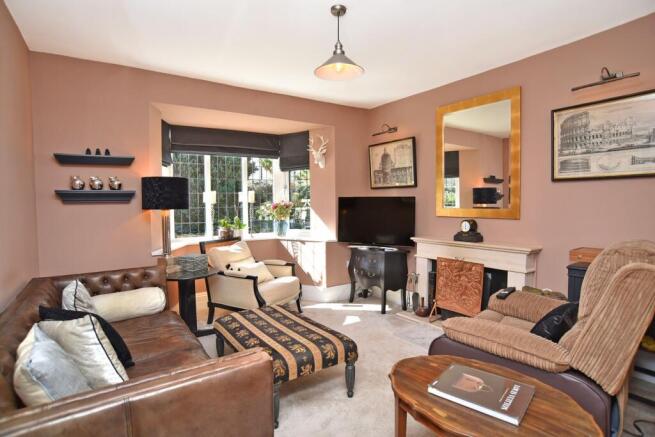 4 bed Detached for sale Image 7