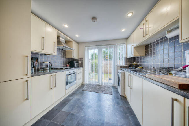 Kitchen Pic 1