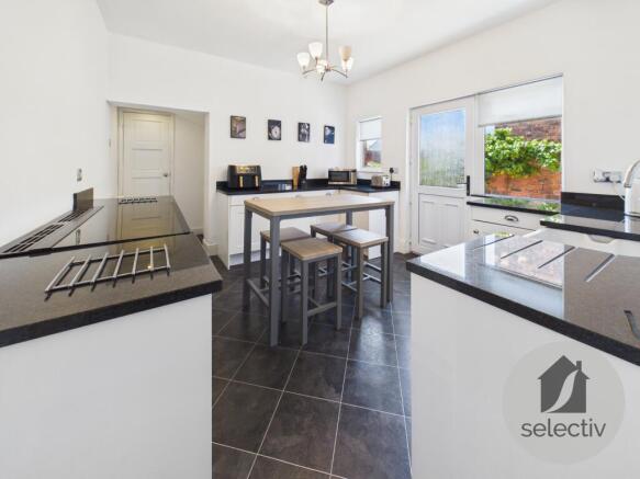 5 bed Terraced for sale Image 8