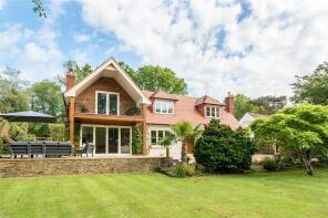 Red Roofs, Lower Row Access To Little Orchard And Rose Cottage - Track, Wimborne BH21 7DZ