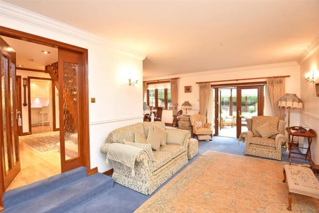 4 bed Detached for sale Image 4