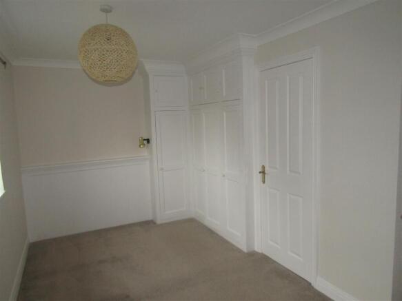 2 bed House to rent Image 4