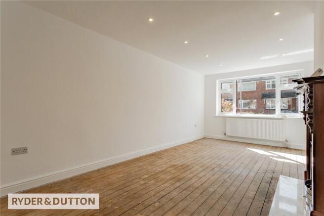 5 bed Semi-Detached for sale Image 7