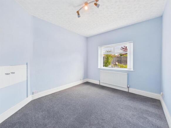 2 bed Semi-Detached Bungalow for sale Image 7