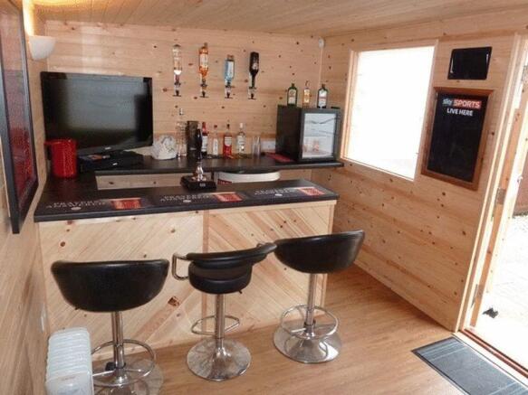 Man Cave/She Shed