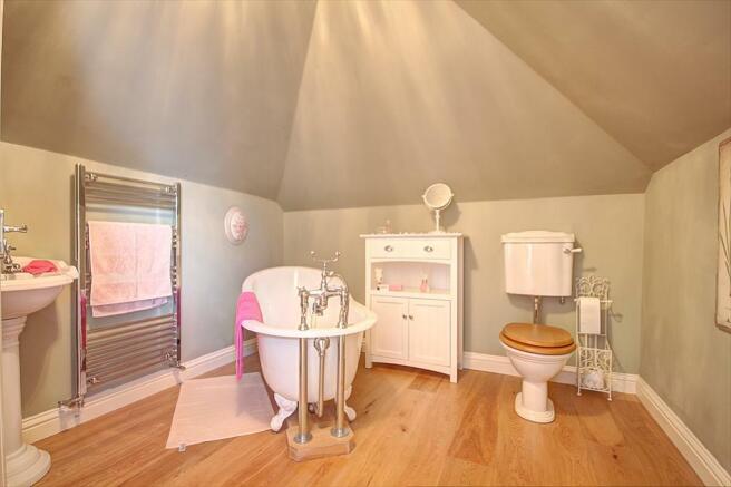 Powder Room.jpg