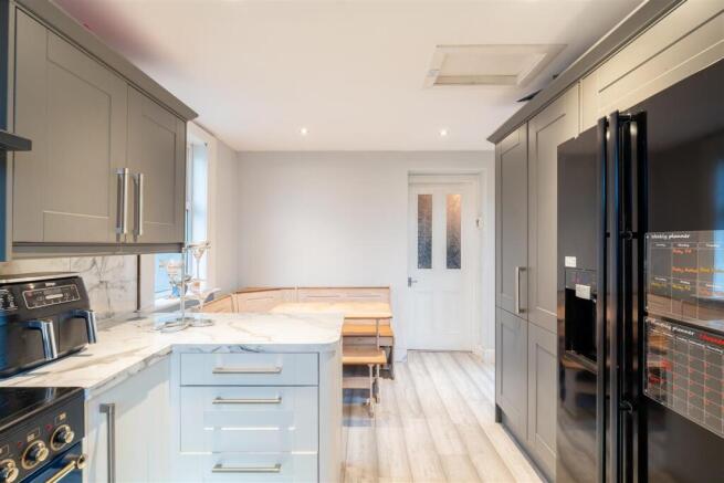 kitchen-1.jpg