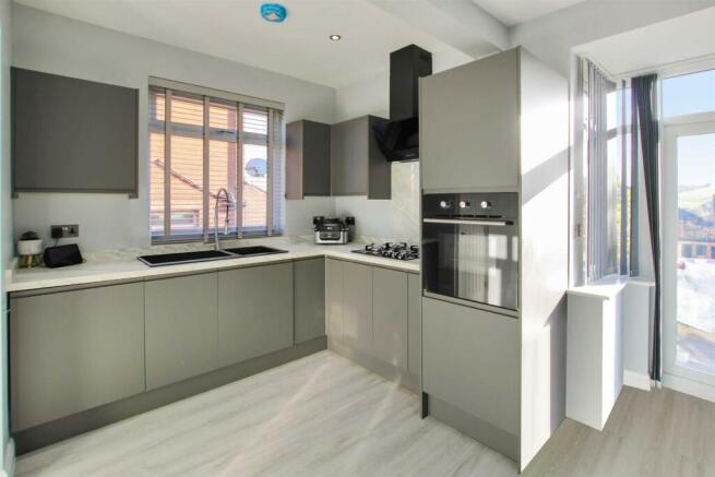 Fitted Dining Kitchen:
