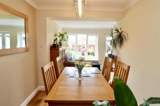 3 bed House for sale Image 8