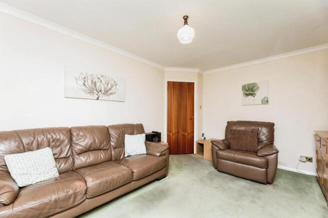 2 bed Semi-Detached Bungalow for sale Image 6