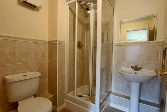 Ensuite (Custom).JPG