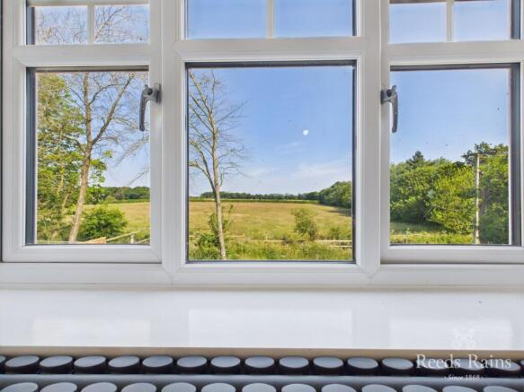 4 bed Detached for sale Image 12