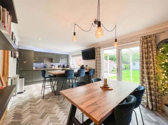 Kitchen Diner
